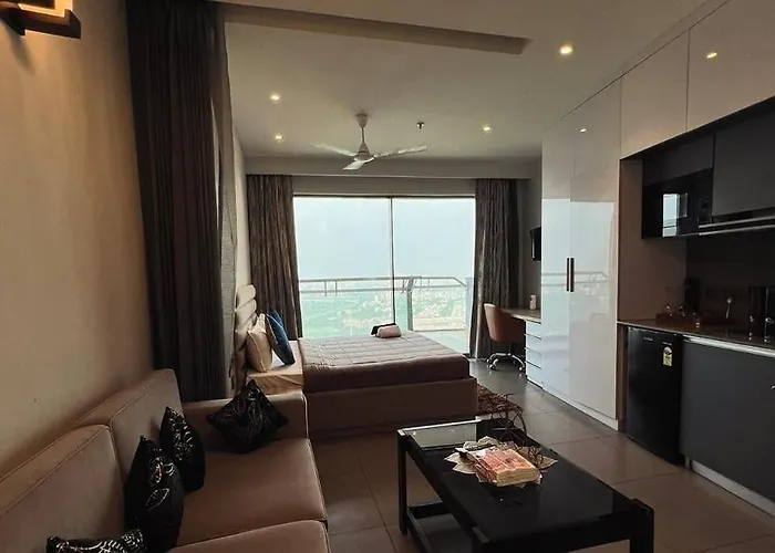 Hotel Nova Suites - Luxurious Stay In Noida