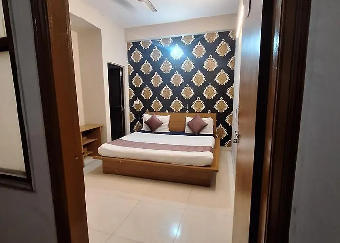 Haven Heights Hotel Noida Sector 18